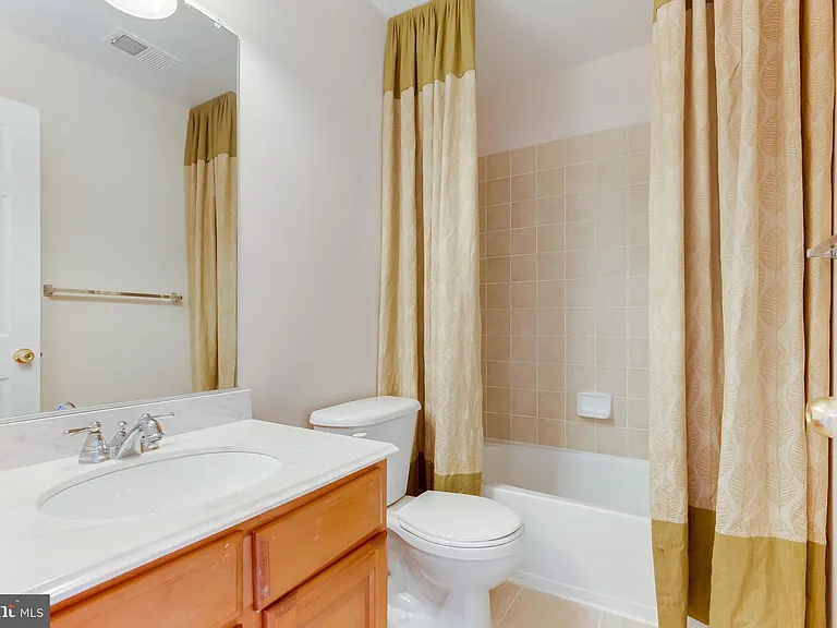 1008 Hampton St — Photo 20