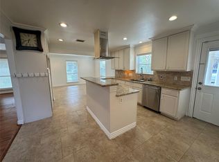 8522 Westview Dr, Houston, TX 77055