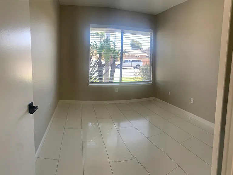17091 Herbert Ln — Photo 11