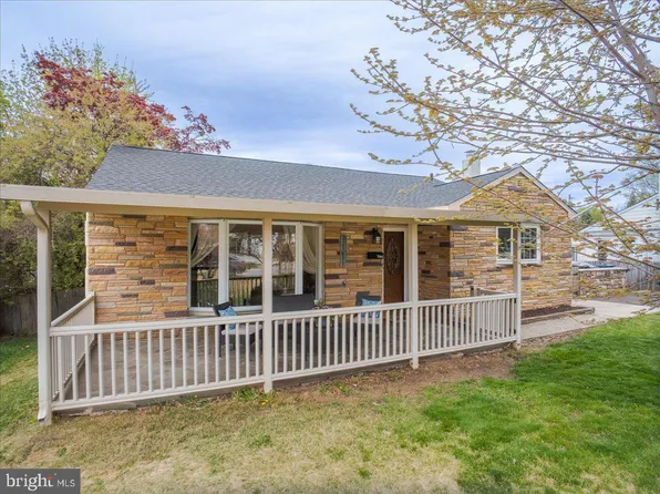 1364 Birchwood Ave, Abington, PA 19001