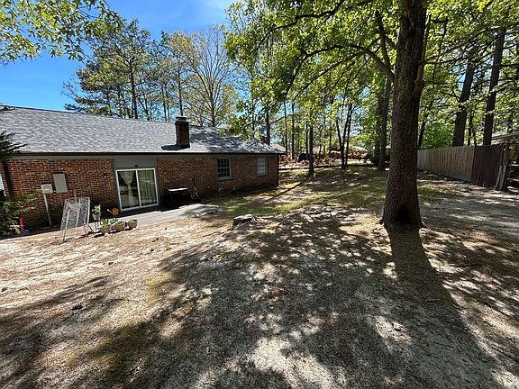 3rd image of 302 Reid Ct