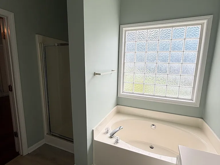 5105 Yellow Pine Dr — Photo 10