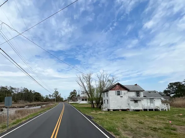 5424 Main St, Chincoteague Island, VA 23336