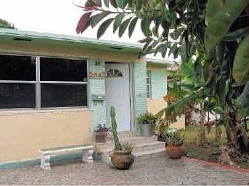 1st image of 2843 Plunkett St