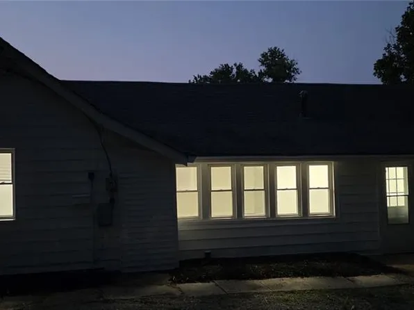 414 Henry St, Festus, MO 63028