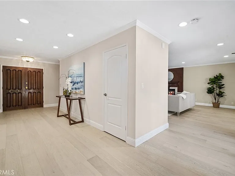 1203 Patton Way — Photo 5