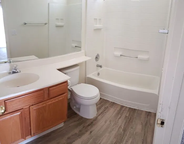 1656 Marinette Ct — Photo 8