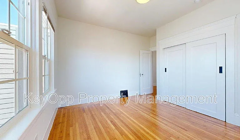 1608 Balboa St — Photo 20