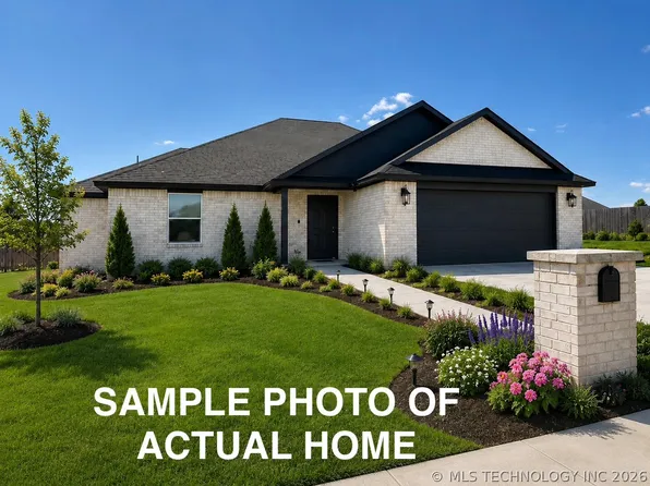 17990 W Grandview Rd, Tahlequah, OK 74464