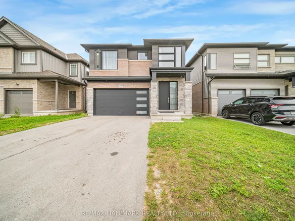 7249 Parkside Rd, Niagara Falls, ON L2H 3K1