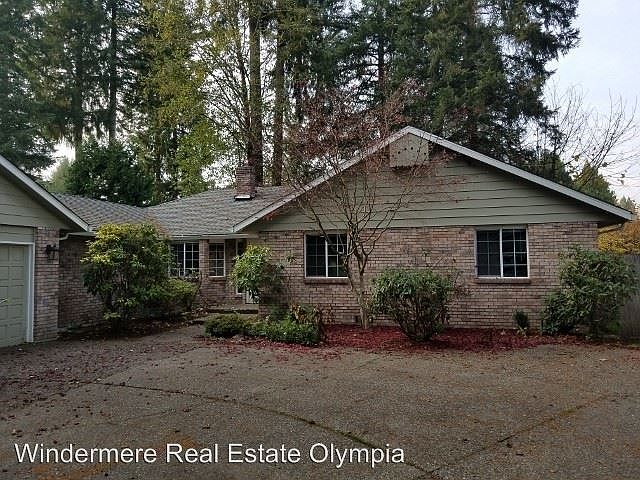 1st image of 3223 Centerwood Ct SE