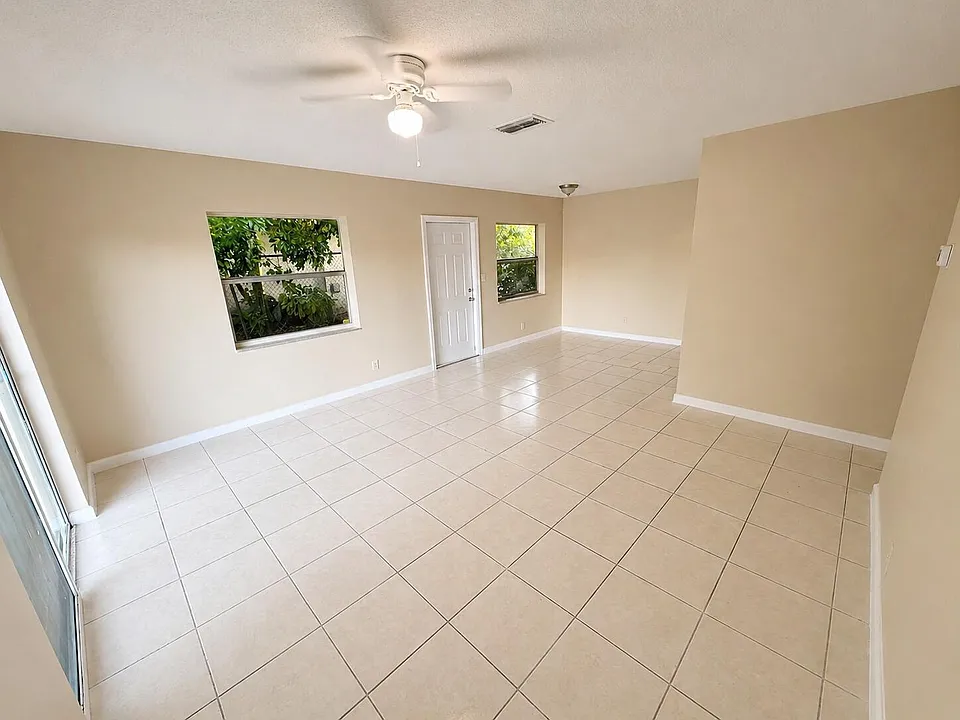 4151 NW 30th Ter #3
