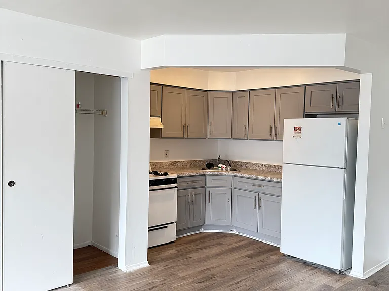 15 Davidson Ct #1 — Photo 3