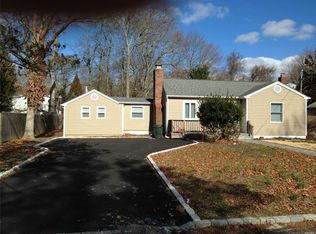 45 George St, East Patchogue, NY 11772