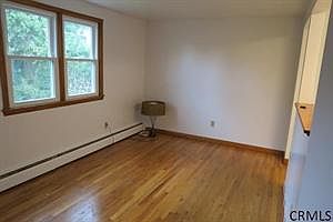 1st image of 3 Eastwood Dr