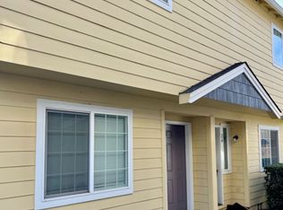 2030 Brookhurst St APT 24, Medford, OR