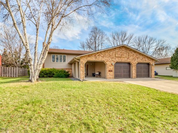 1514 39 1/2 Ave S, Fargo, ND 58104