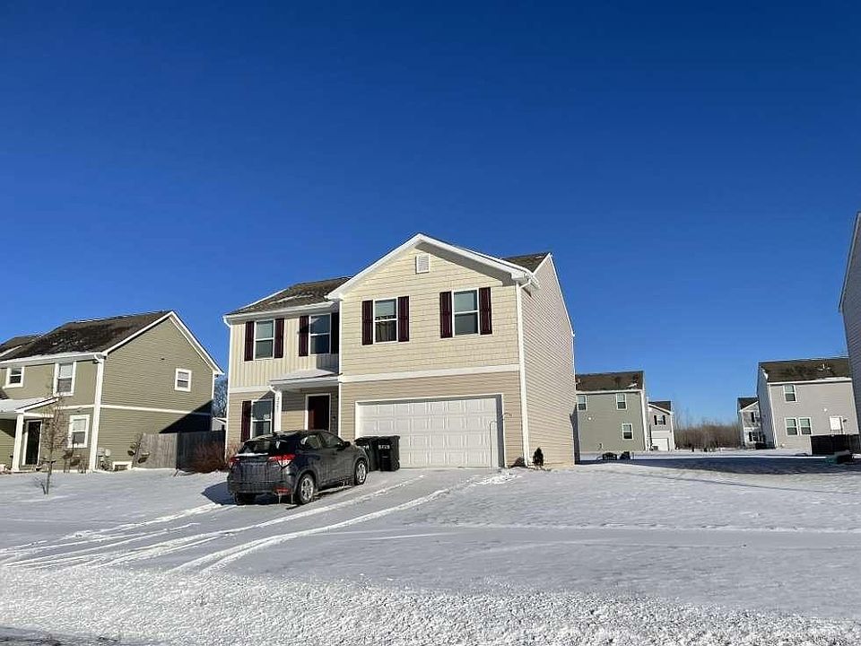 2nd image of 2205 Hunter Ln