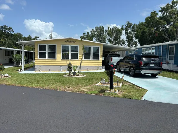 7 Greenhaven Rd E, Dundee, FL 33838