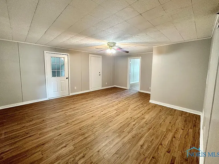 368 E Perry St #C — Photo 1