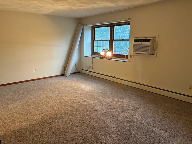 22 Floral Ave #6 — Photo 6
