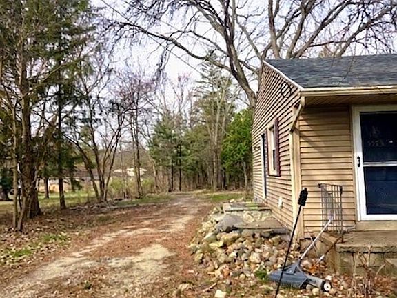 3rd image of 5573 Cade St