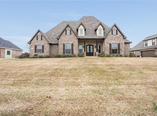 284 Lori Dr, Stonewall, LA 71078