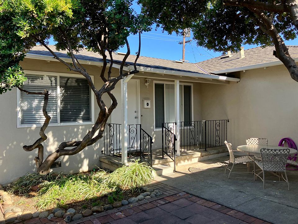 1st image of 980 Zarick Dr #980
