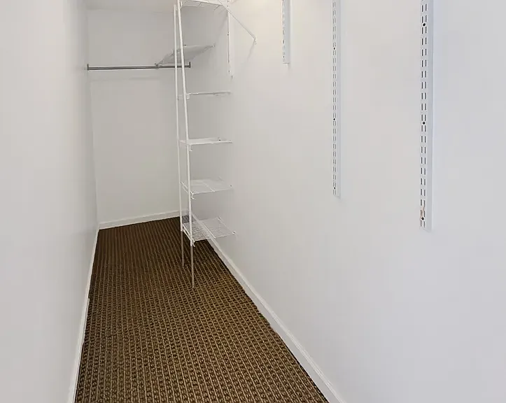 401 Knox St — Photo 14
