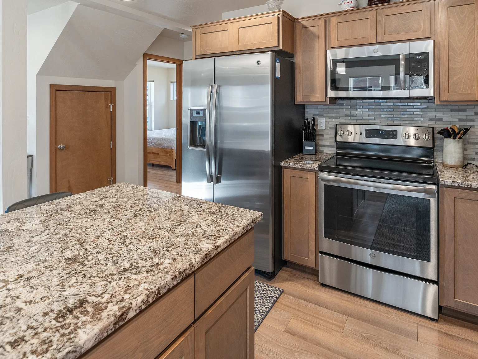 3 bed, 1597 sqft, $2,450 — Photo 4