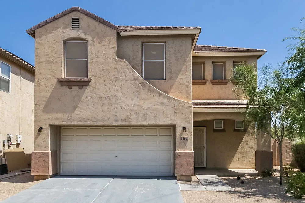 3 bed, 2.5 bath, 1578 sqft, $2,080 — Photo 1