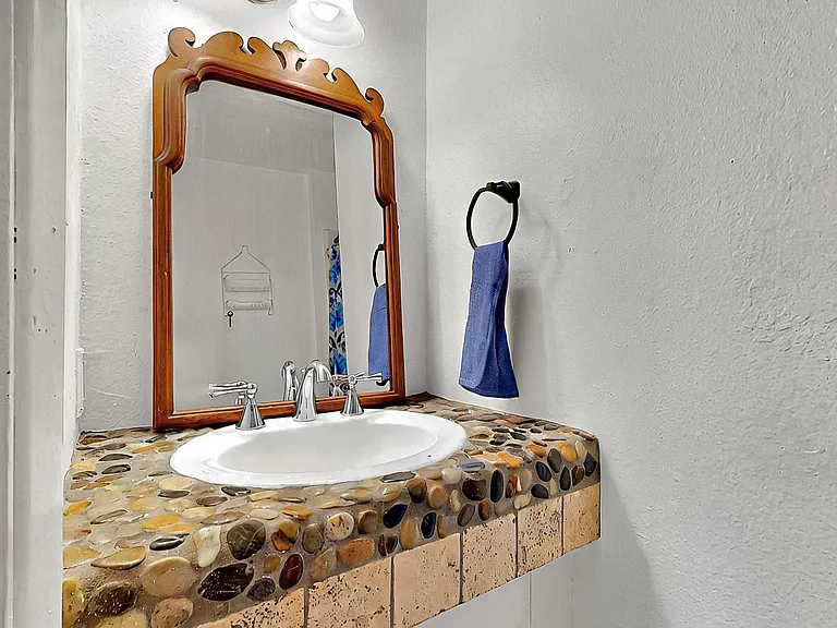 2732 Calle Anna Jean #D — Photo 15