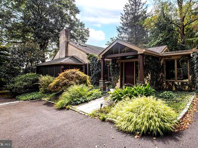 160 Camp Hill Rd, Fort Washington, PA, 19034