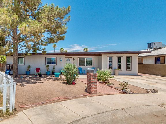 3rd image of 226 W Barrus Pl
