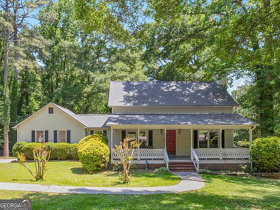 2nd image of 12 Crabapple Cir