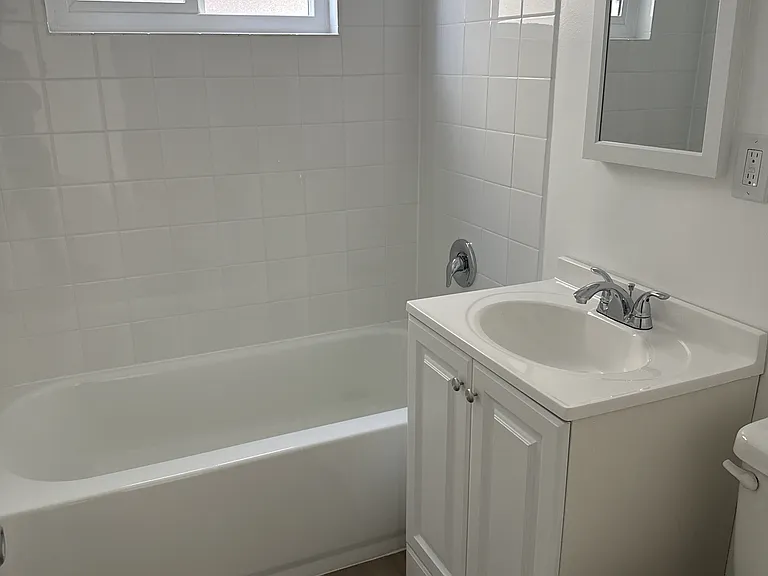 3321 S Canfield Ave #19 — Photo 4