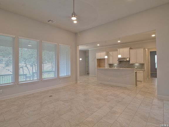 4th image of 3723 Las Casitas