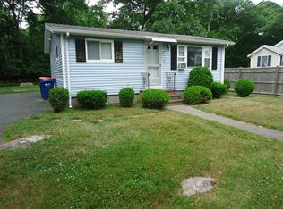 3 North Rd #1, Mattapoisett, MA 02739