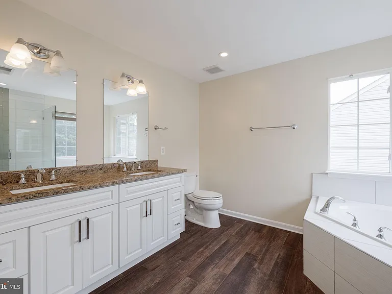 5319 Waldo Dr — Photo 33