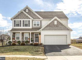 7 Waverly Ln, Carlisle, PA 17015