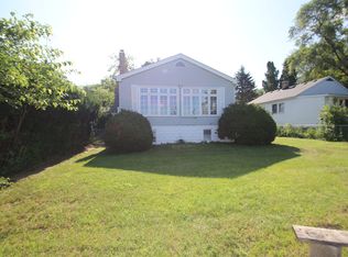 86 Lake Ln, Fox Lake, IL 60020