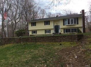 9 Blaho Dr, Shelton, CT 06484