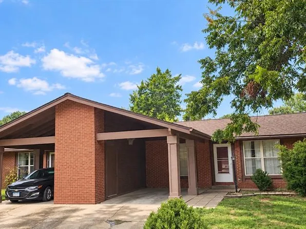 9 Concord Dr, Millstadt, IL 62260