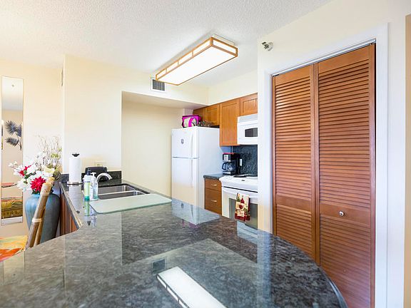 3rd image of 500 Burton Dr #5312