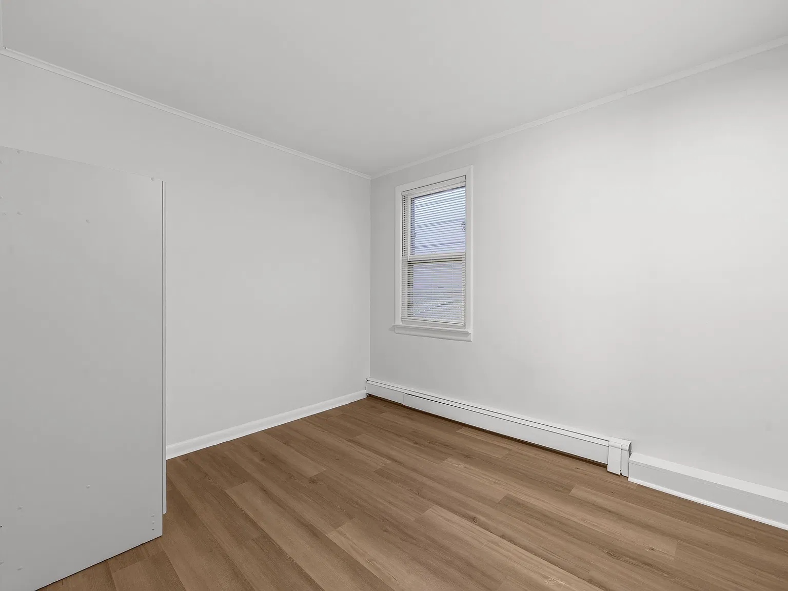 4 bed, 1.0 bath, $2,700 — Photo 4