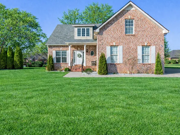 3310 Genoa Dr, Murfreesboro, TN 37128