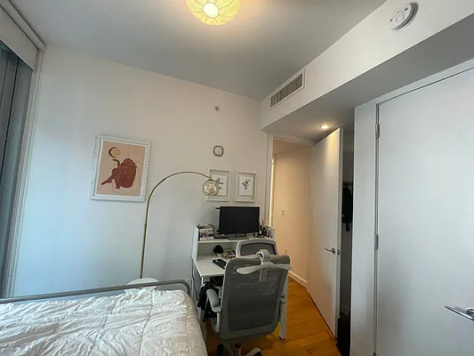 Rented by AYM NYC LLC | media 5