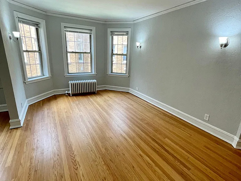 1635 W Fargo Ave #2B — Photo 6