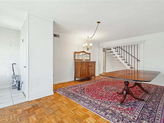 2nd image of 817 Andrews Ave