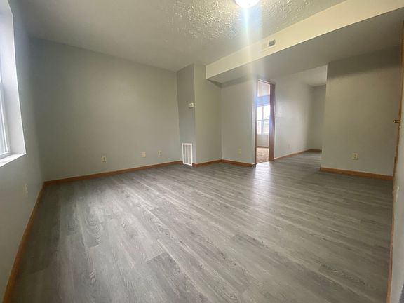 2nd image of 701 Broadway St #715